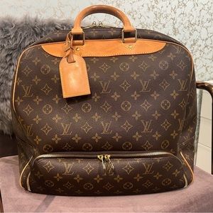 Luis Vuitton travel bag